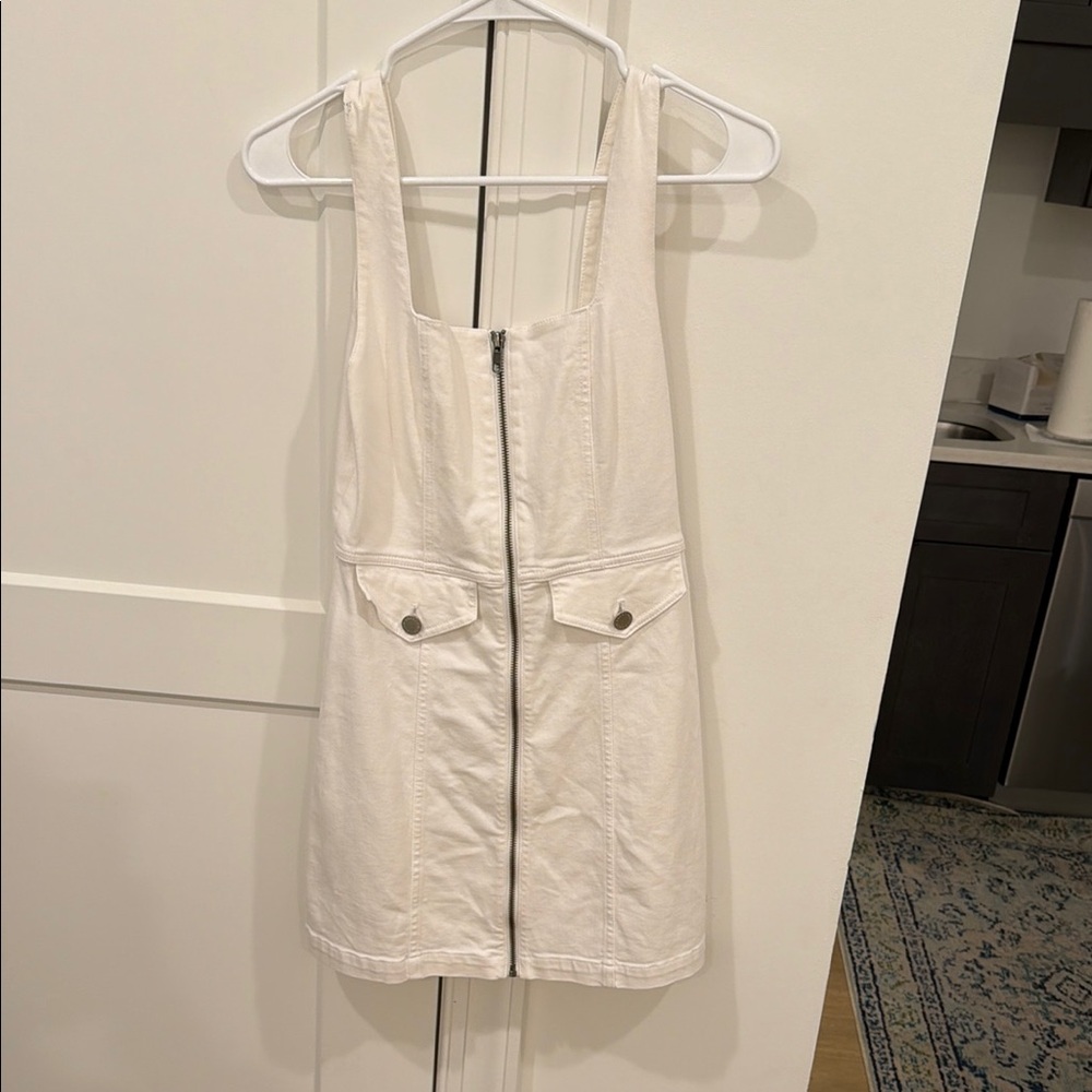 White Sleeveless Zip-Up Dress